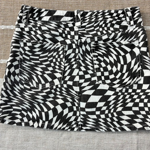 RSQ Dresses & Skirts - RSQ Womens Black White Warped Checkerboard Denim Mini Skirt Small Trippy Print